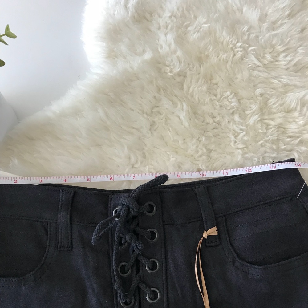 FRANKIE B. Stevie Faux Suede Moto Short - Picture 3 of 8